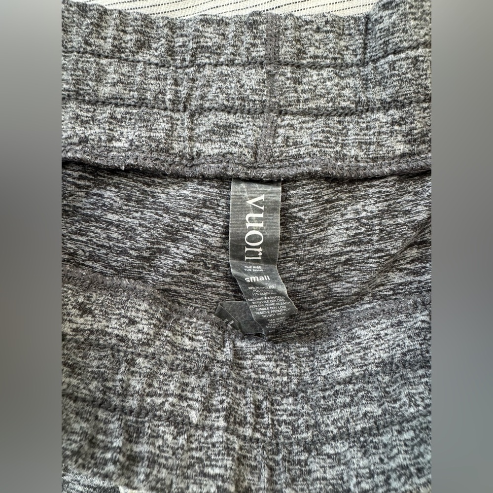 Vuori Heather Gray Knit Pants